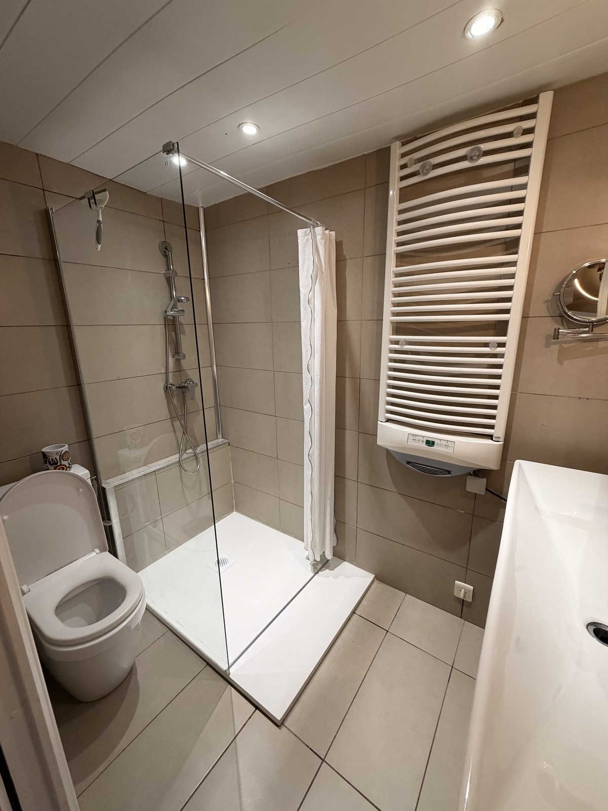 Salle de bain · rez-de-chaussée, douche à l'italienne
