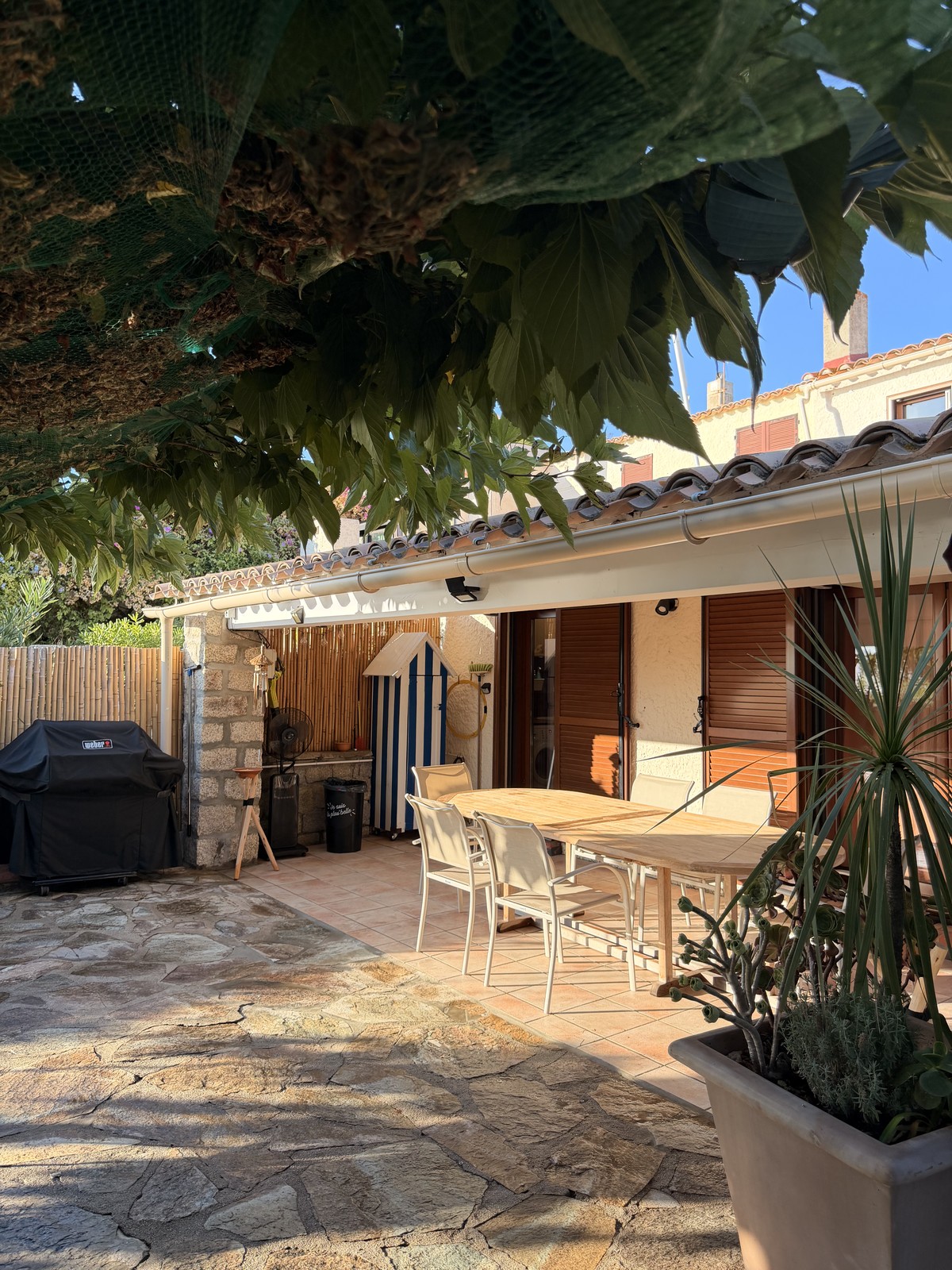 Terrasse du bas